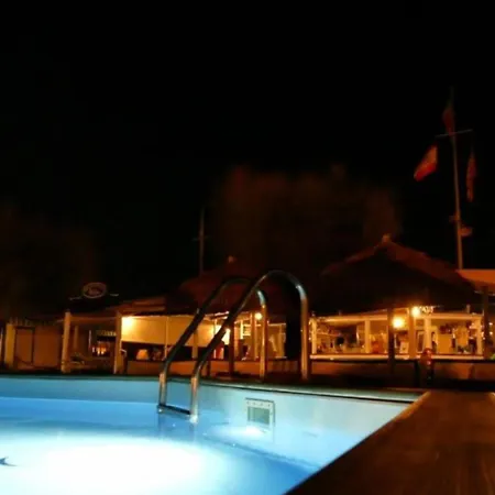 ベッド・アンド・ブレックファスト Bagno Venezia マリーナ・ディ・カッラーラ